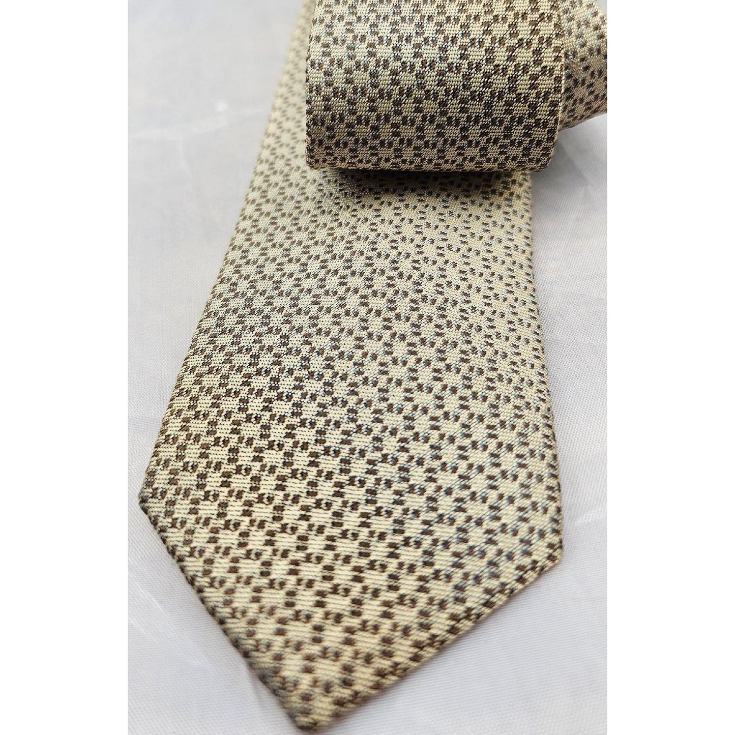 HAND MADE CLASSIC SILK TIE