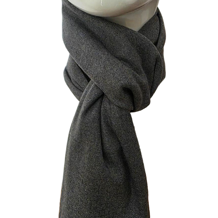 Luxury reversible black and grey  cashmere 190x37 cm