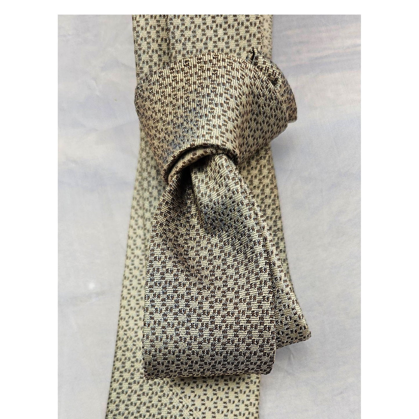 HAND MADE CLASSIC SILK TIE