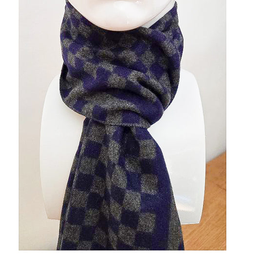 Luxury Wool Blend Check Scarf – Navy &amp; Grey Elegance (190 × 29 cm)
